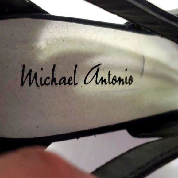 Michael Antonio Black Leather Crossed Party Event Stiletto Heels 7.5 - Picture 14 of 14